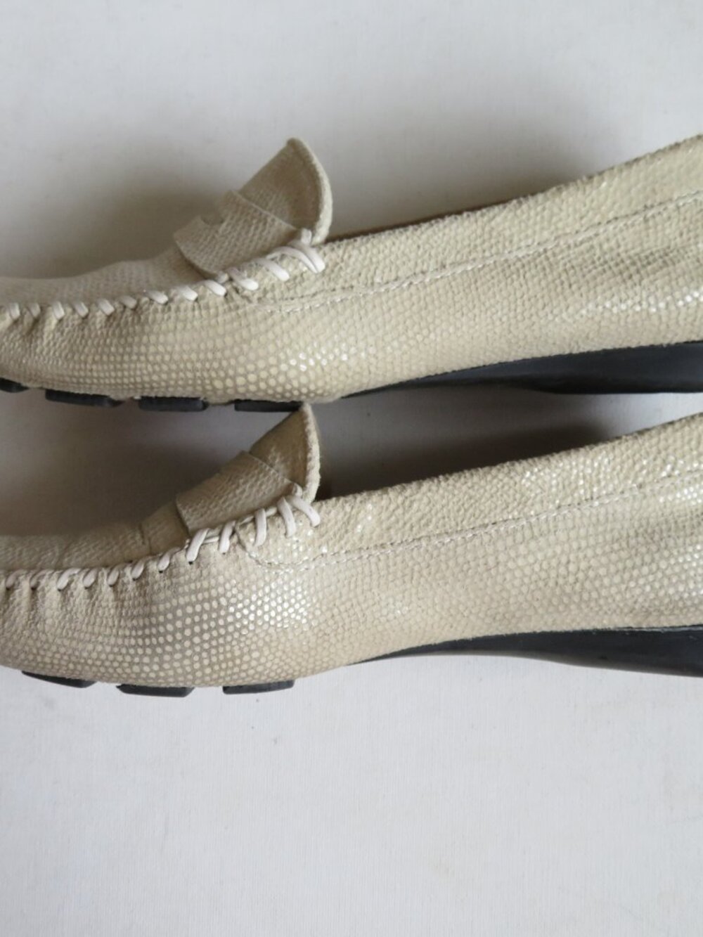 Vaneli Slip On Loafers Metallic White Ivory Women's 8 M - Picture 8 of 11